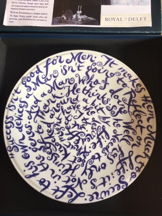 Image 1 of Royal Delft wall plate with English text "MEN" 31x31 cm