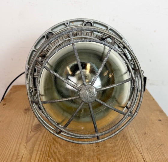 Image 1 of Grande lampada a sospensione industriale in alluminio pressofuso di Zaos, anni '70