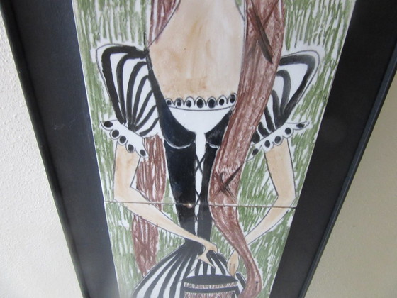 Image 1 of Piastrella in ceramica Belarti da appendere al muro, raffigurante una ragazza giovane, stile anni '60, retrò vintage.