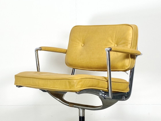 Sedia Herman Miller Intermediate anni '60, disegnata da Chatles & Ray Eames – Sedie da conferenza, Aluminium (photo 7 of 10)