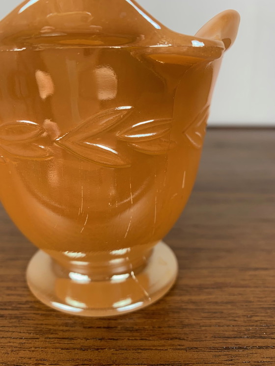 Image 1 of Lattiera Fire King USA, arancione perlato, vetro di latte vintage, 1950