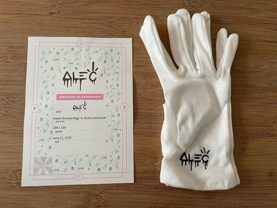 Image 1 of Alec Monopoly Rags to Richie "Spaceman Richie" Handbemalt (Limitiert 1 von 250)