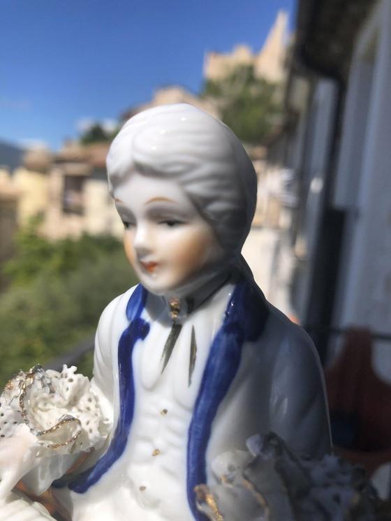Image 1 of Musical statue in porcelain, Mozart at the piano, in the roccocco Capodimonte style