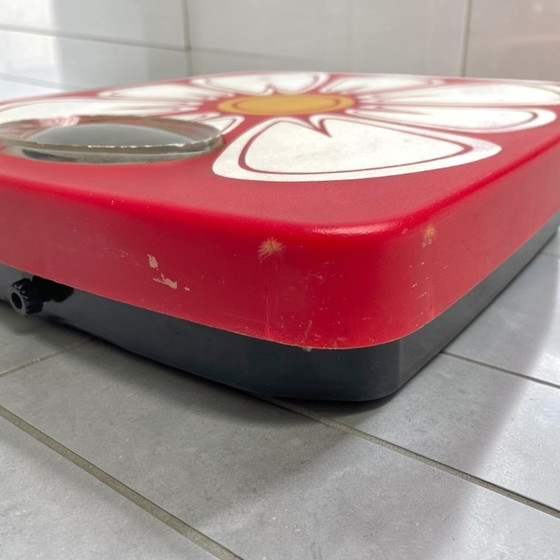 Image 1 of Hanson bathroom scale 1970s with flower
