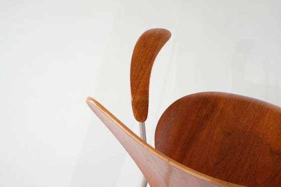 Image 1 of Stuhl Modell "3207" aus Holz von Arne Jacobsen für Fritz Hansen, Dänemark, 1955.