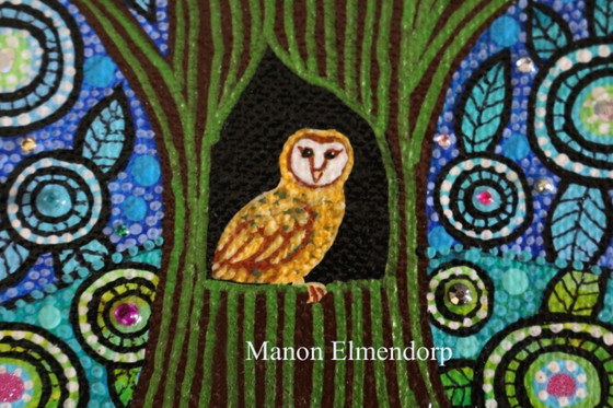 Image 1 of Arbre peint à la main unique avec hibou, neuf