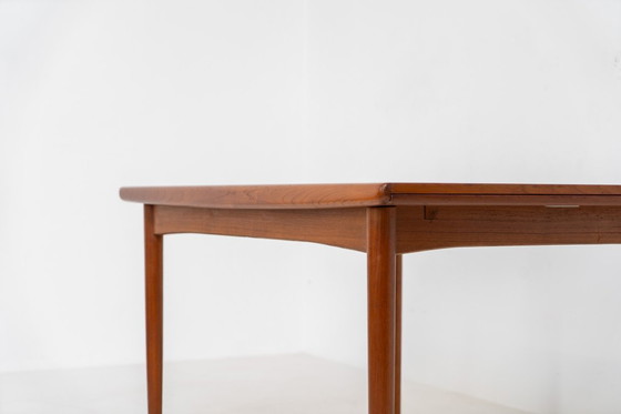 Image 1 of Extendable dining table by Skøvby Møbelfabrik (Denmark, 1960s).