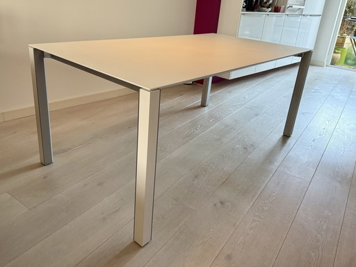 Leolux Strabo Esstisch