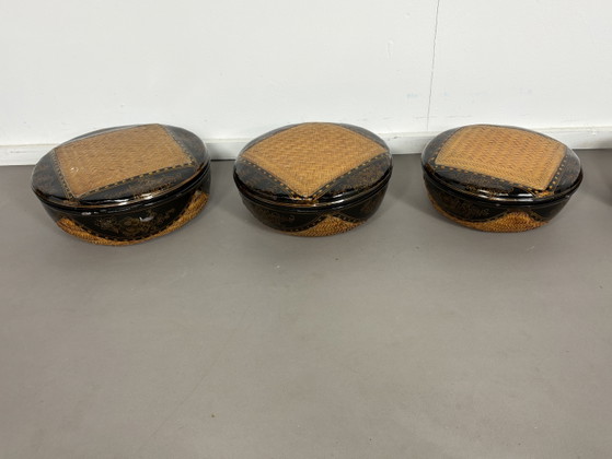 Image 1 of Set of 6 Nesting Boxes in Woven Bamboo and Polychrome Lacquer – Indochina Mid-20th Century