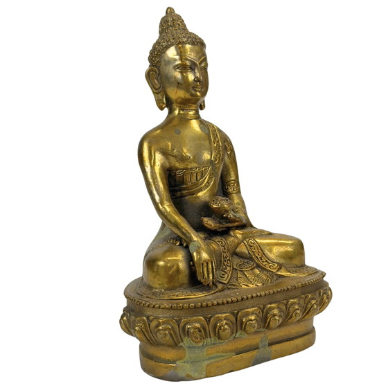 Gilded Bronze Buddha Statue – Bhumisparsha Mudra – Symbol for Grounding, Strength, and Enlightenment (photo 2 of 11)