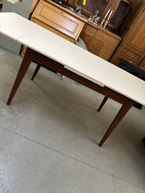 Image 1 of Table vintage