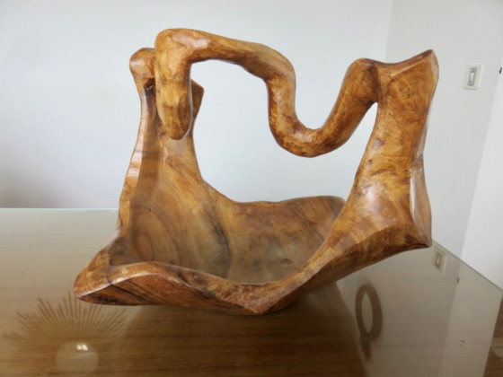 Cesta grande o centro de mesa tallado en una sola pieza de madera de olivo, circa 1970, Italia (photo 11 of 14)