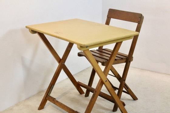 Tavolo Bistrò Pieghevole Vintage, Stock di 12, Tavoli da pranzo, Legno, Giallo, Mid Century Modern (foto 9 di 10)