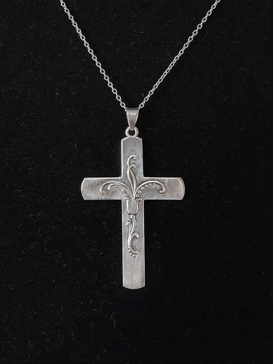 Image 1 of Croix danoise en argent avec collier assorti