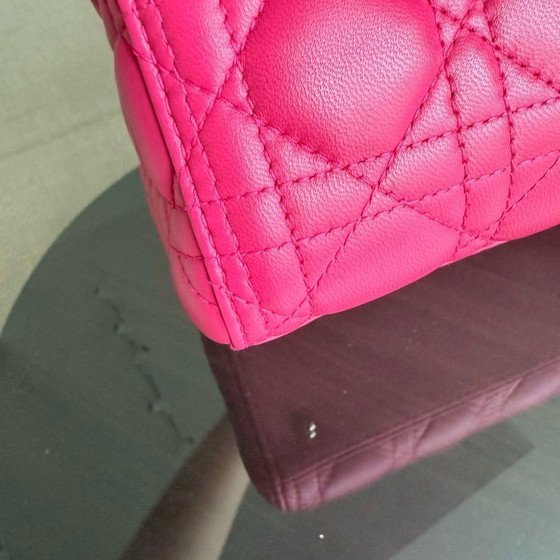 Image 1 of DIOR LADY MEDIUM - CANNAGE LAMSLEER FELROZE GOUDEN BESLAG