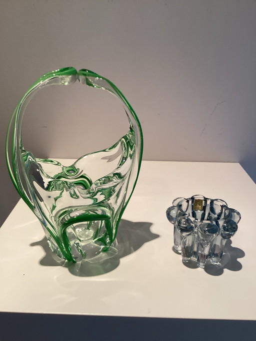 Schöner mundgeblasener grüner Korb und blauer Kerzenhalter aus VMC Reims Glas