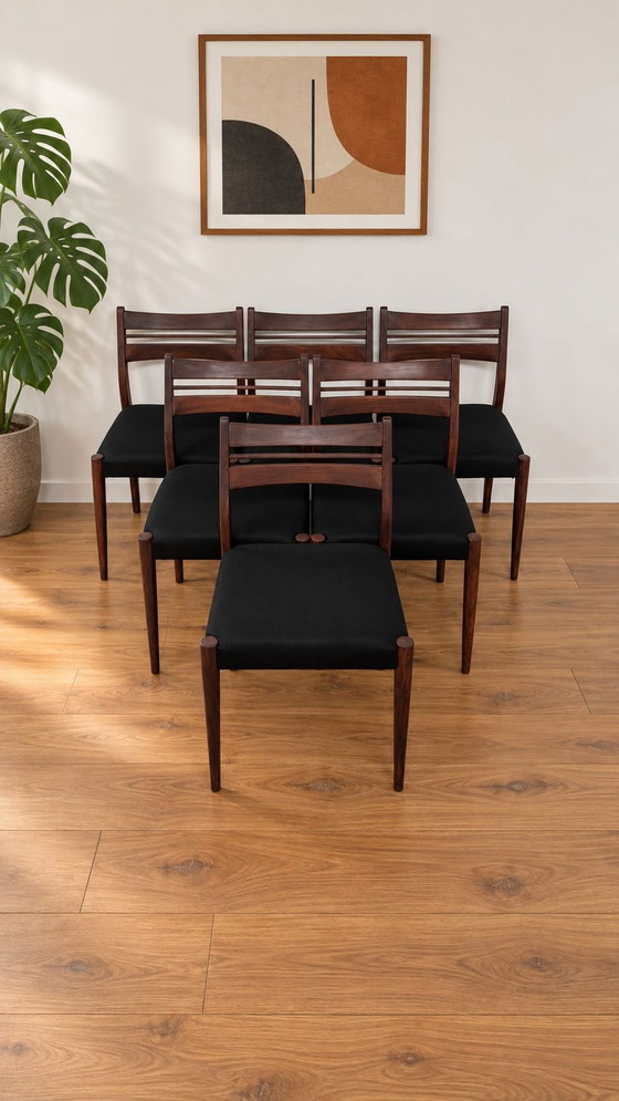 6 Sedie da pranzo vintage di design scandinavo – Tessile, Legno (photo 2 of 5)