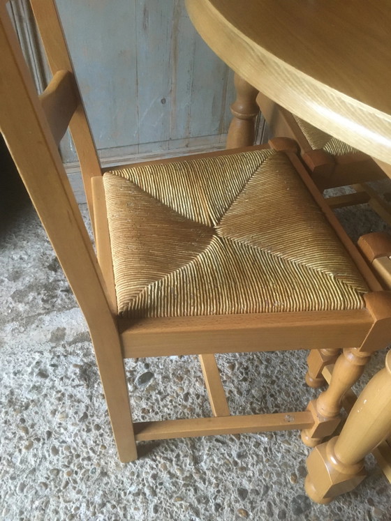 Tavolo rotondo & 4 sedie con seduta in giunco in rovere e faggio – Tavoli da pranzo, Vintage (photo 5 of 13)