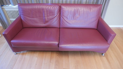 Divano Leolux rosso da 2,5 posti