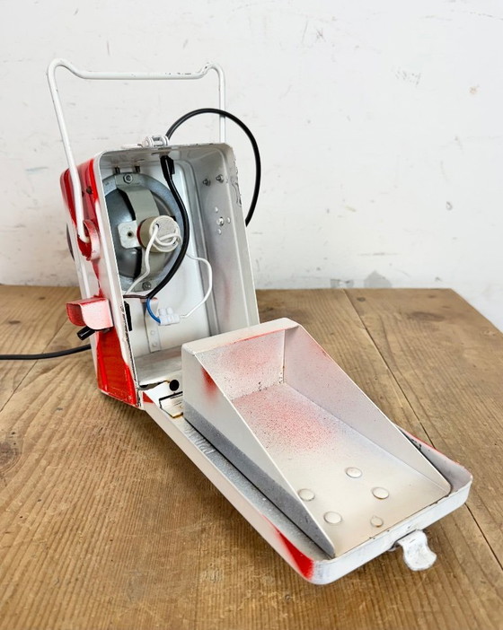 Image 1 of Lanterna ferroviaria rossa industriale d'epoca, anni '80