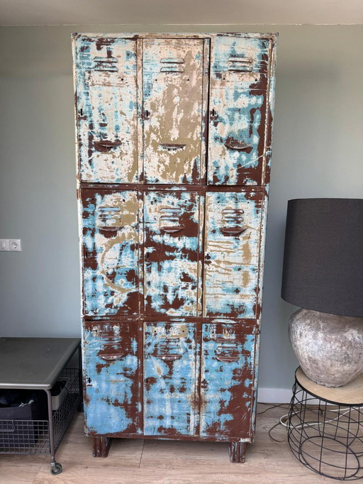Unieke Industriële Locker Kast – Vintage & Stoer