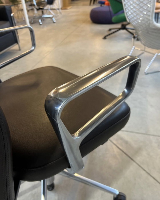 Image 1 of Vitra ID trim by Antonio Citterio