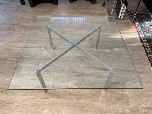 Tavolino da caffè Knoll di Mies van der Rohe