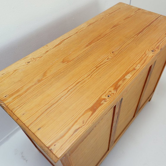 Image 1 of Commode vintage 5 tiroirs avec poignées en laiton