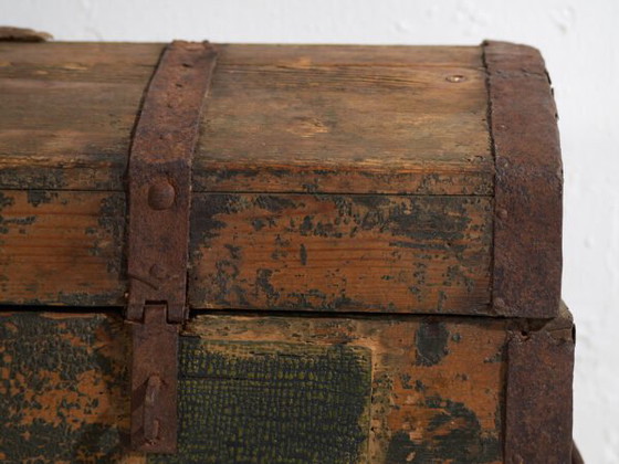 Antique painted travel trunk in pine – Central Europe, circa 1850 – Storage cabinet, Rustic (photo 24 of 40)