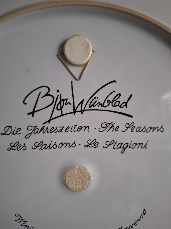 Image 1 of Bjørn Wiinblad voor Rosenthal groot wandbord uit de serie "Four Seasons" model Winter. Gelimiteerde oplage 1979-1980.