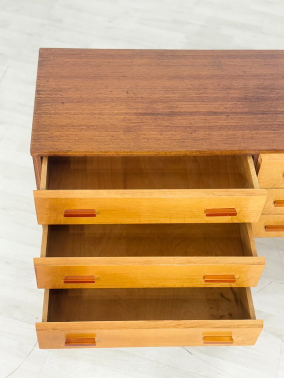 Image 1 of Very beautiful vintage chest of drawers / sideboard / chest of drawers / washstand