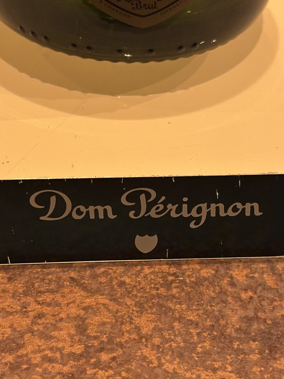Image 1 of Dom Pérignon displaydummyfles incl. achterwand