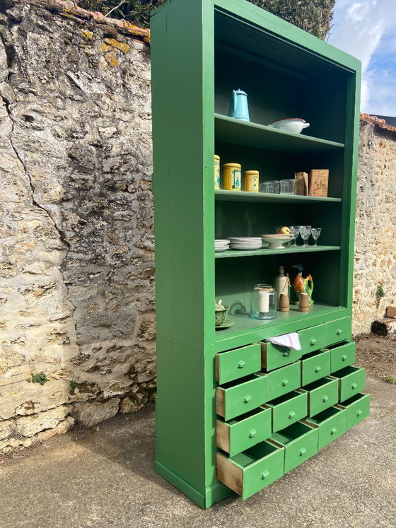 Image 1 of Antiker Schrank aus einem Eisenwarenladen