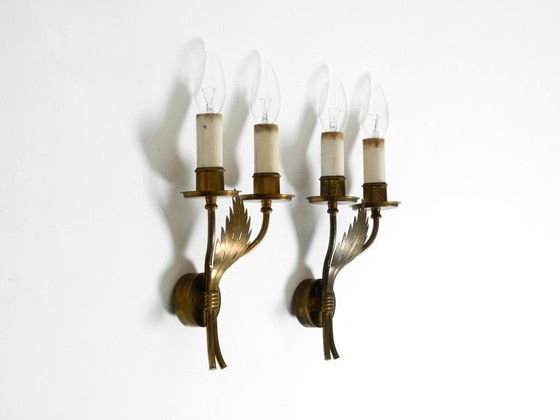 Image 1 of Une paire de rares et belles appliques murales en laiton modernes du milieu du siècle par Vereinigte Werkstätten