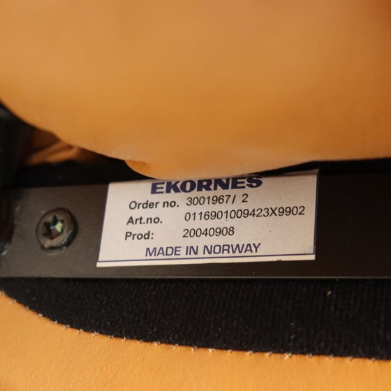 Ekornes Armchair with Footstool – Leather (photo 13 of 13)