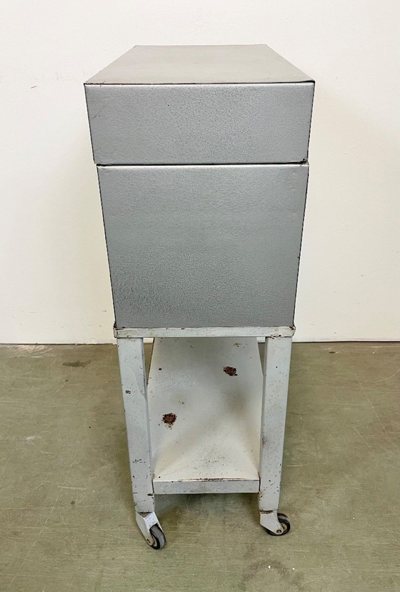 Image 1 of Carro industrial gris, década de 1960