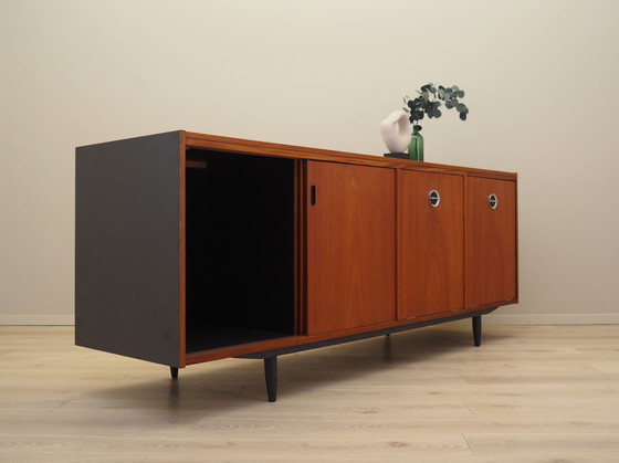 Image 1 of Buffet en teck, design danois, années 1970, production : Danemark