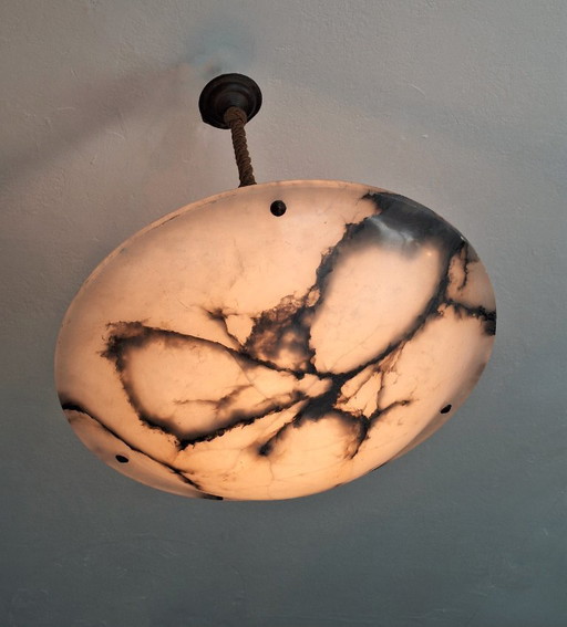Suspension ancienne en albâtre veiné, 1920-1930
