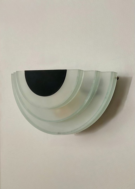 Image 1 of Paire d'appliques vintage, perspex sablé et métal noir, Italie, 1980