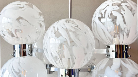 Image 1 of Lampadario vintage di grandi dimensioni Mazegga