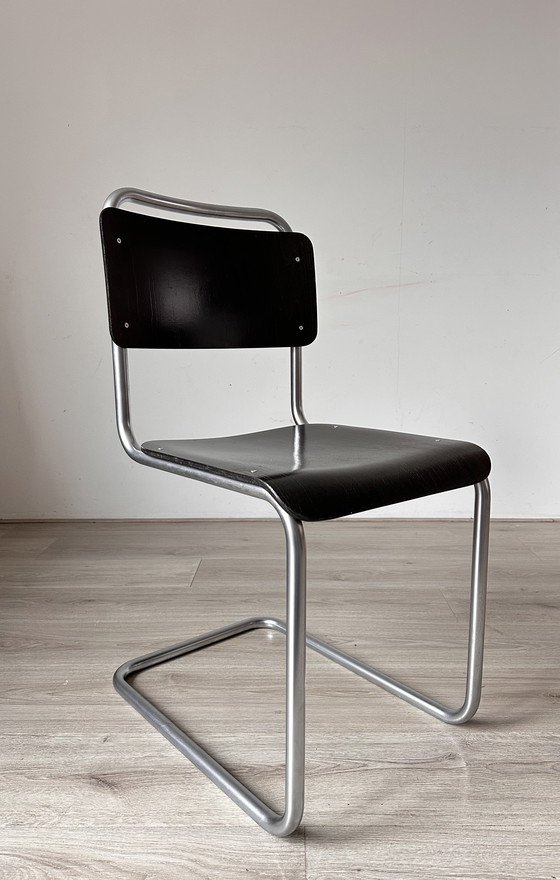 Image 1 of 4x Gispen 101 design dining chairs