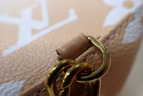 Sac à dos Tiny Louis Vuitton – Sacs a dos, Cuir, Toile (photo 10 of 14)