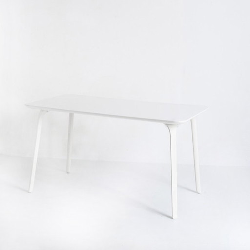 Table Model "First" Designed by Stefano Giovannoni for Magis. Italy, 2007 – eettafels, Plastic (photo 2 of 11)