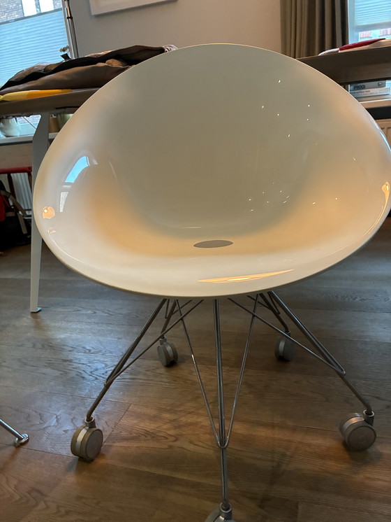 Image 1 of Kartell Ero S blanc, 4 bases différentes. Également disponible séparément.