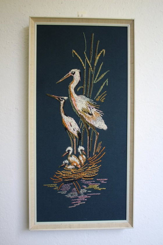 Image 1 of Bild 2 Reiher oder Kraniche im Schilf mit Küken im Nest handgestickt