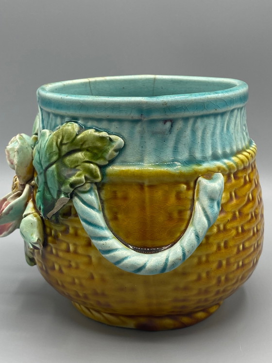 Antieke bloempot van slipware – vlechtwerk en reliëf met bloemenmotief – Art Nouveau – Decoratieve objecten (photo 4 of 9)