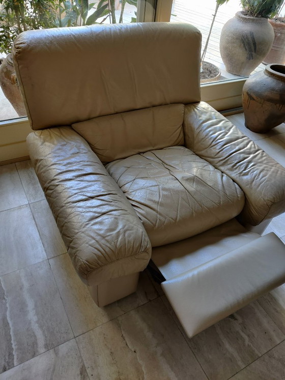 Leather Armchair with Recliner Mechanism, Light Beige/Cream (photo 4 of 5)