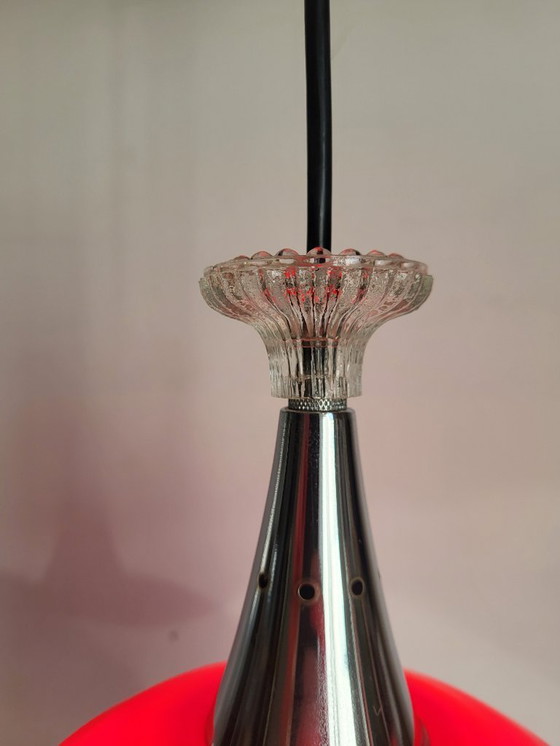 Image 1 of Lámpara colgante de cristal opalino rojo de la era espacial con acabado cromado, años 60