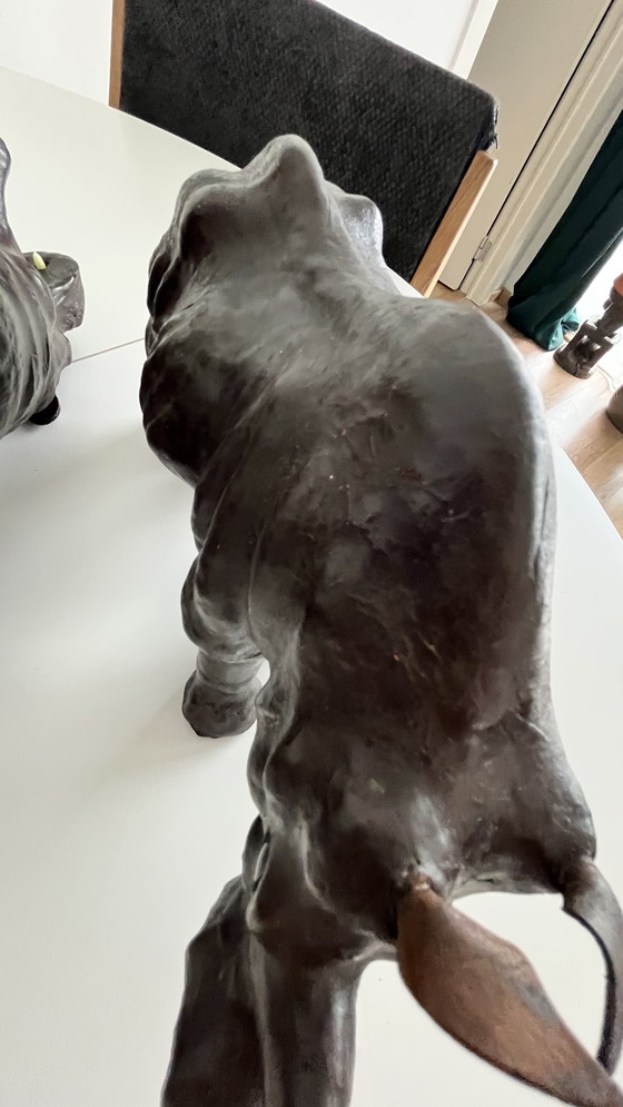 Image 1 of Set di due statue di animali vintage in pelle - Ippopotamo e Rinoceronte - nello stile di Omersa