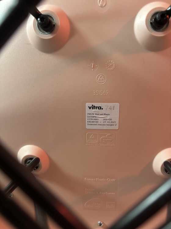 Image 1 of 4 X Vitra Eames DSR